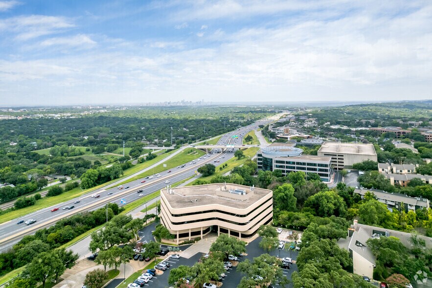 More Photos Of 7200 MoPac Expy N, Austin Office For Sale