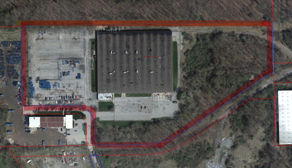 More Photos Of 427 Thacher Ln, Youngstown Warehouse For Lease