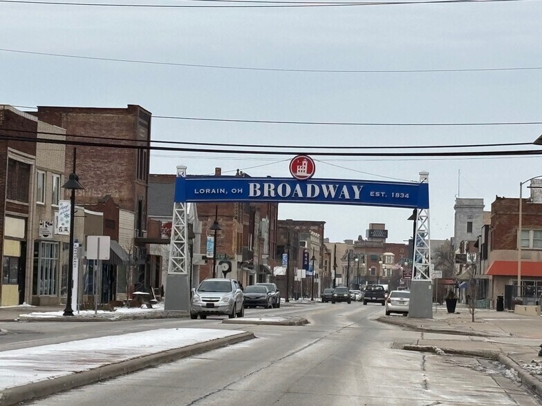 More Photos Of 430 Broadway, Lorain Storefront Retail Residential For Sale