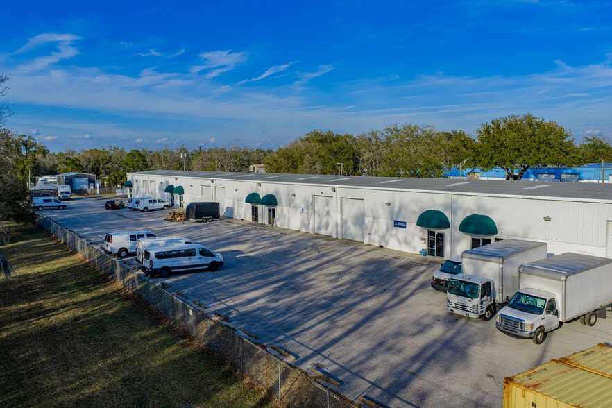 More Photos Of 2711 Airport Rd, Plant City Industrial For Sale