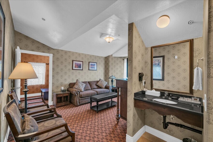 More Photos Of , Kanab Hospitality For Sale