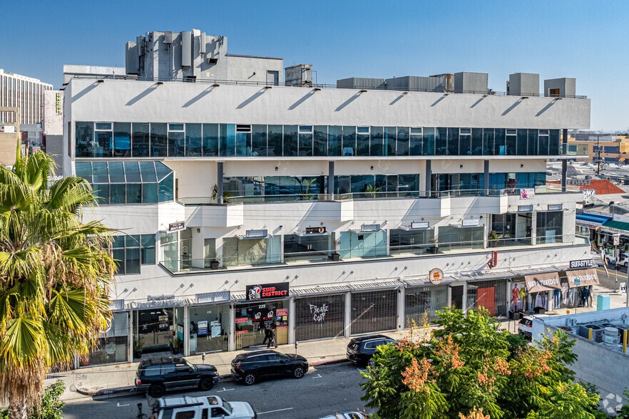 More Photos Of 221 E 12th St, Los Angeles Office For Lease