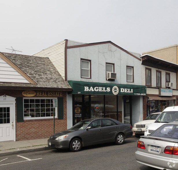 More Photos Of 29 Glen St, Glen Cove Storefront Retail Office For Lease