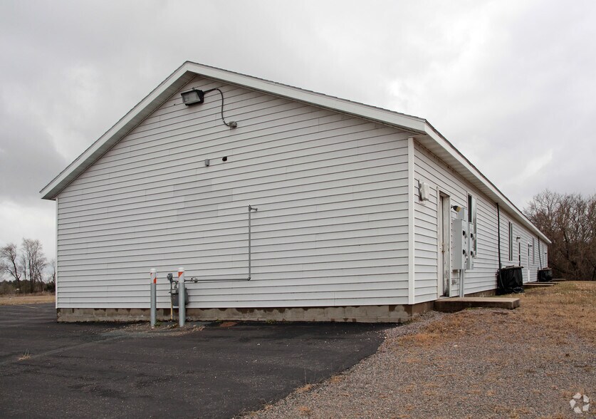 More Photos Of 8265 179th St NW, Clearwater Loft Creative Space For Lease