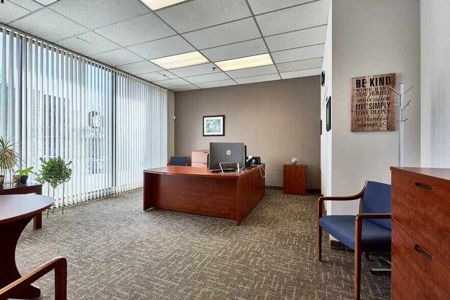More Photos Of 50 Richmond St E, Oshawa Apartments For Sale
