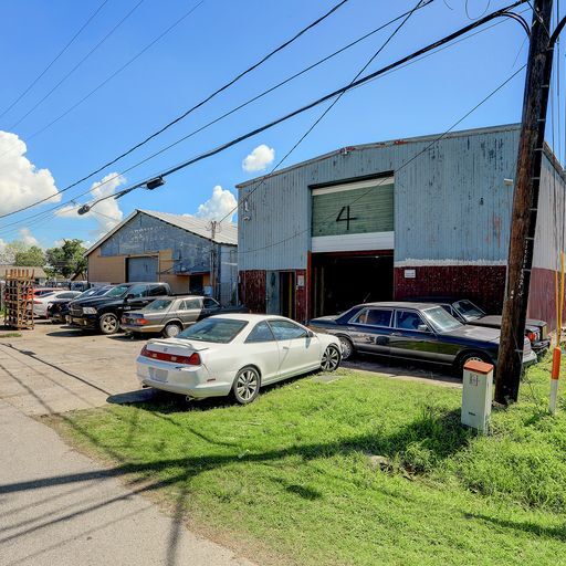 More Photos Of 9142 Scranton St, Houston Warehouse For Sale