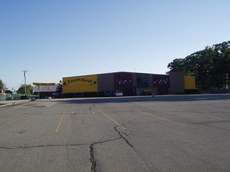 More Photos Of 1300 Fall River Ave, Seekonk Land For Lease