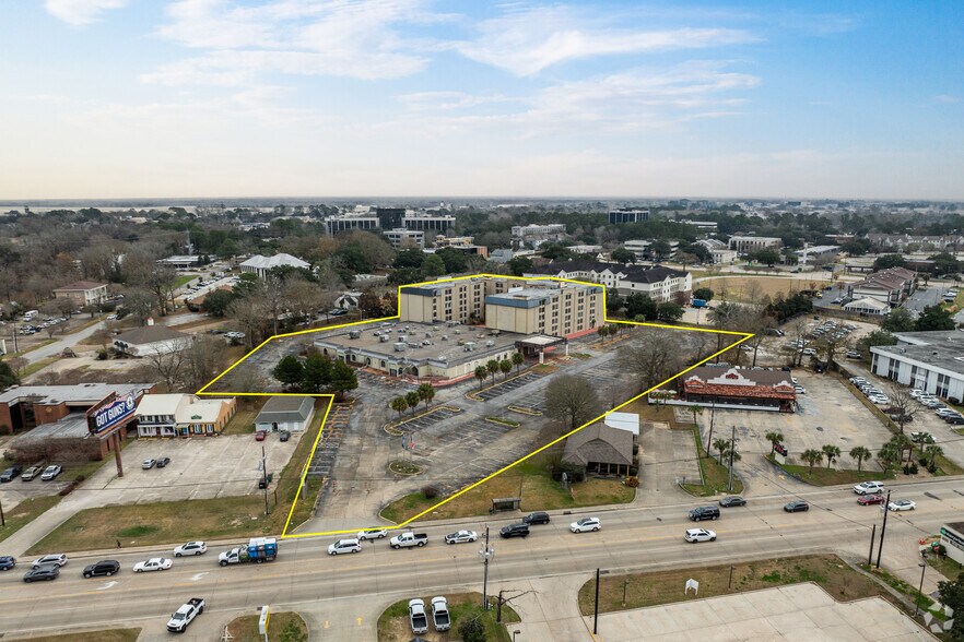 More Photos Of 1801 W Pinhook Rd, Lafayette Hotel For Sale