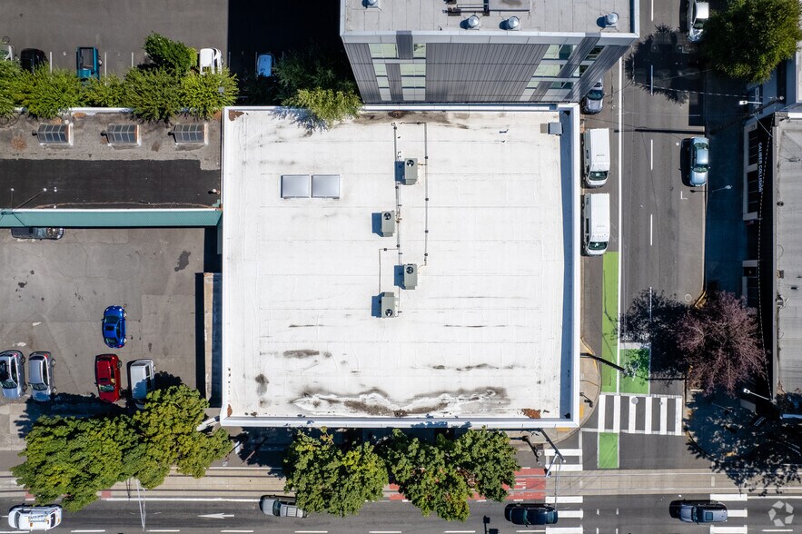 More Photos Of 106 NE Grand Ave, Portland Restaurant For Lease