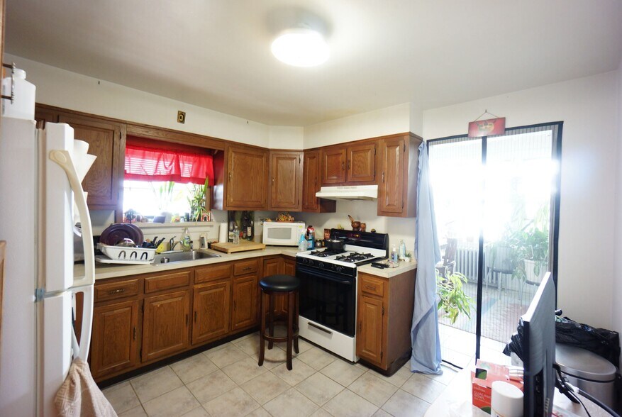 More Photos Of 53 Chase Ave, Yonkers Apartments For Sale