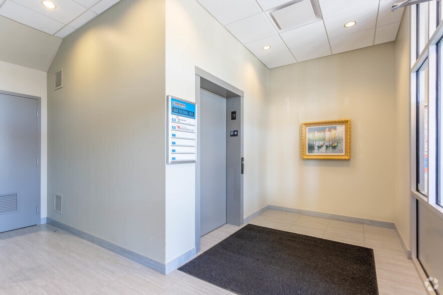 More Photos Of 100 Grand Blvd, Cochrane Medical For Lease