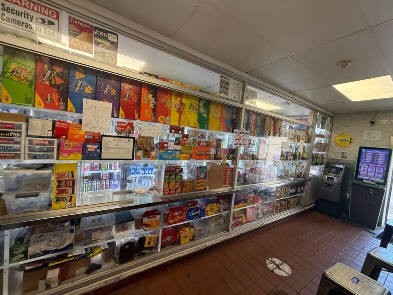 More Photos Of 604 W York St, Philadelphia Storefront Retail Residential For Sale