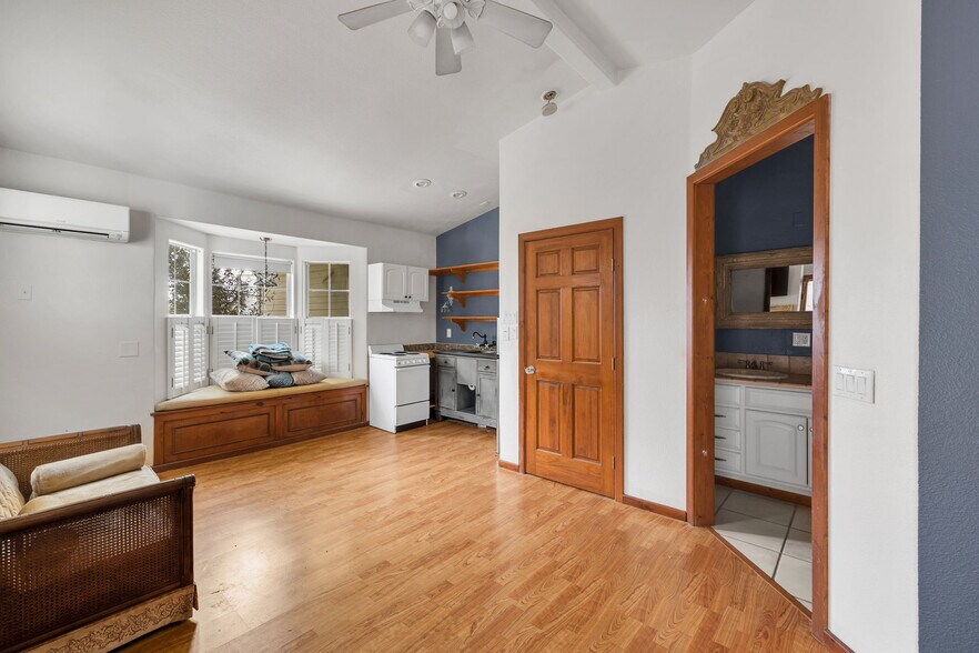 More Photos Of 251 Circle Dr, Wimberley Hospitality For Sale