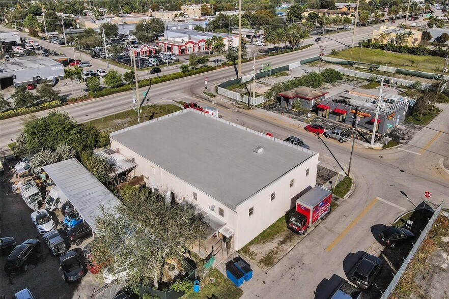 More Photos Of 5960-5992 SW 23rd St, West Park Showroom For Sale