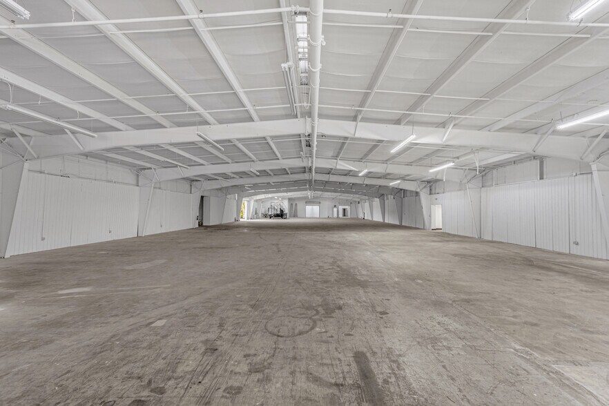 More Photos Of 927 Fern St, Altamonte Springs Light Manufacturing For Lease