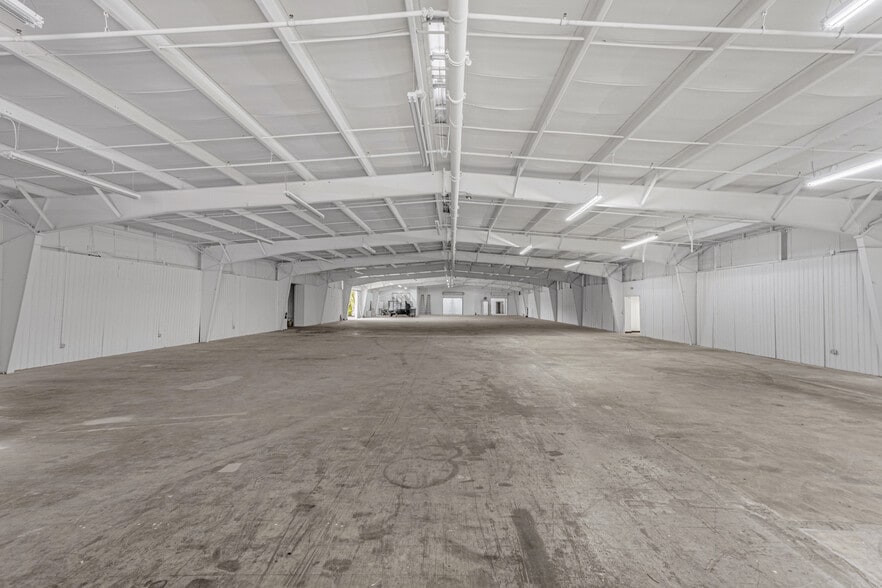 More Photos Of 927 Fern St, Altamonte Springs Light Manufacturing For Sale