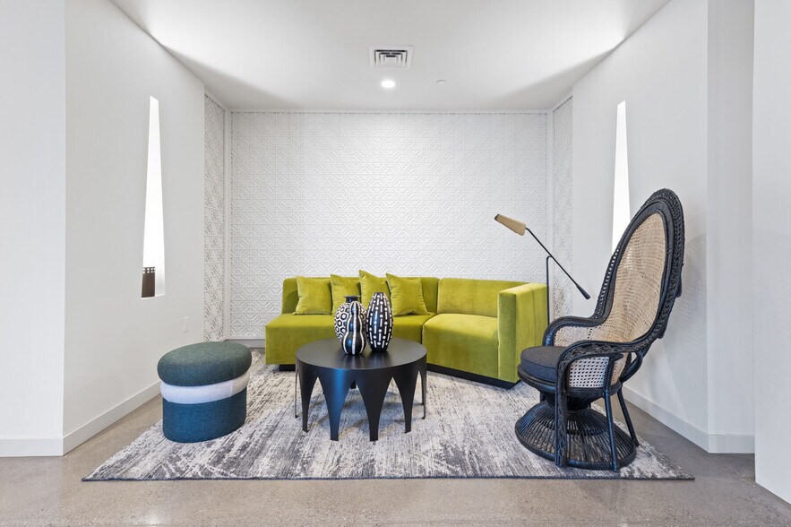 More Photos Of 2040-2060 N Scottsdale Rd, Scottsdale Apartments For Lease