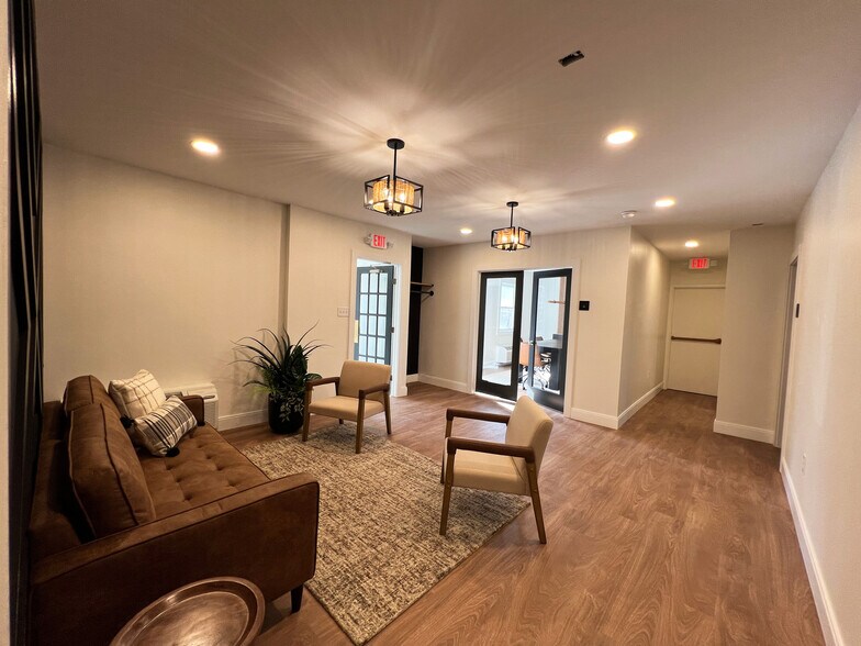 More Photos Of 109 E Evans St SW, West Chester Office For Lease