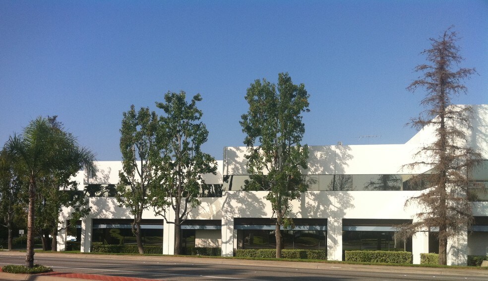 More Photos Of 12131 Telegraph Rd, Santa Fe Springs Office For Sale