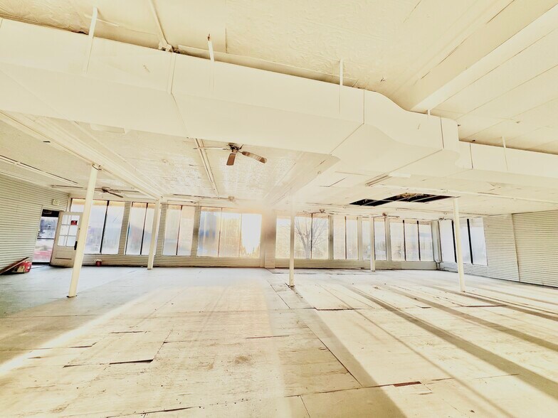 More Photos Of 2070-2074 Seneca St, Buffalo Storefront Retail Office For Lease