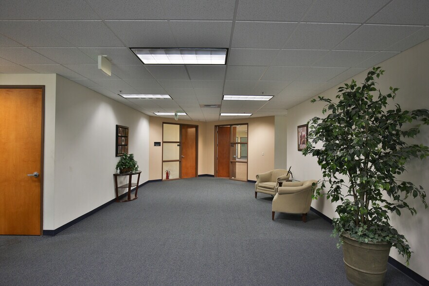 More Photos Of 2440 Gold River Rd, Rancho Cordova Office For Lease