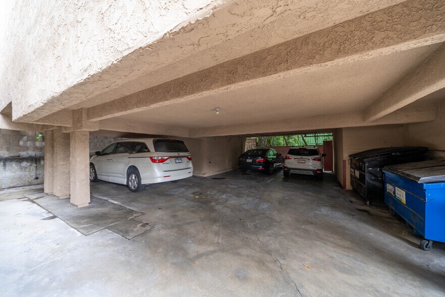 More Photos Of 2421 N Beachwood Dr, Los Angeles Multifamily For Sale