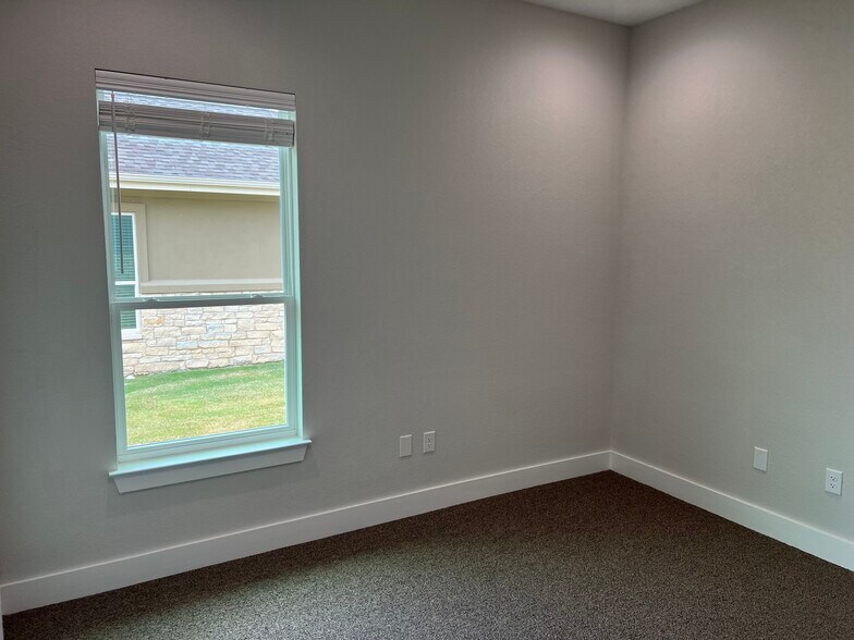 More Photos Of 2951 FM 1460, Georgetown Office For Sale