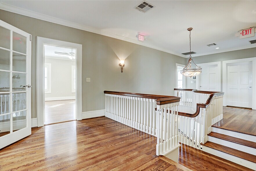 More Photos Of 4301 Yoakum Blvd, Houston Office For Lease