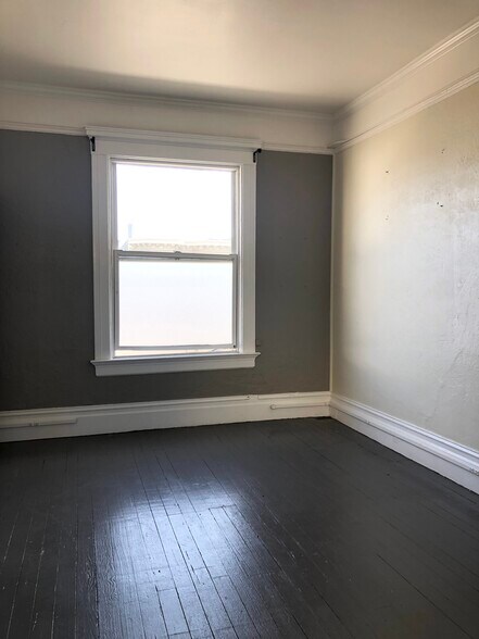 More Photos Of 1659-1665 Haight St, San Francisco Hotel For Lease
