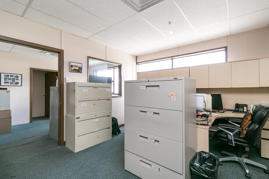 More Photos Of 17957 55th Ave, Surrey Warehouse For Sale