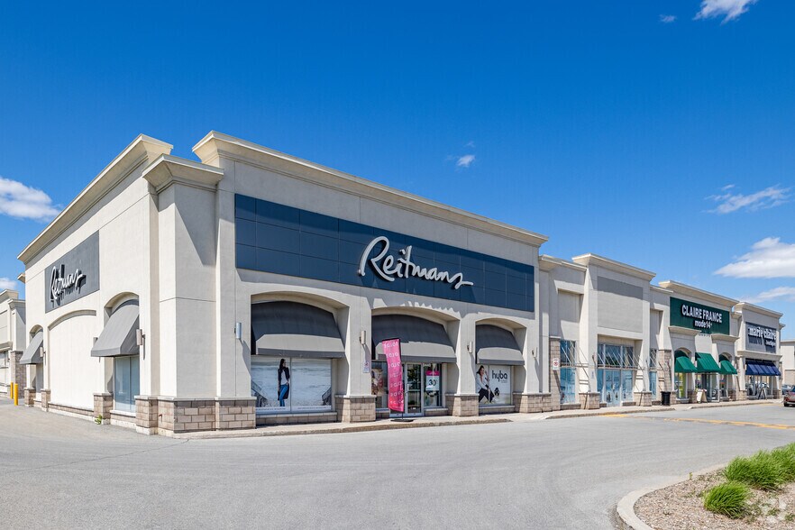 More Photos Of 5205 Boul Robert-Bourassa, Laval Unknown For Lease