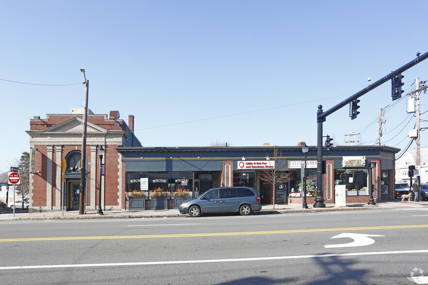 More Photos Of 192-198 Massachusetts Ave, Arlington Convenience Store For Lease