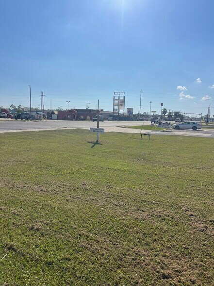 More Photos Of 7535 Highway 182 E, Morgan City Freestanding For Lease