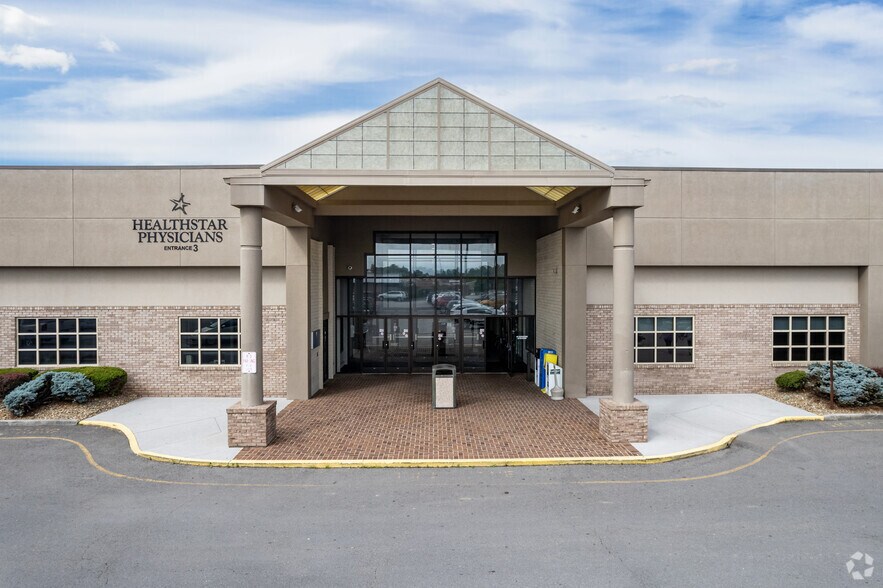 More Photos Of 420 W Morris Blvd, Morristown Medical For Lease