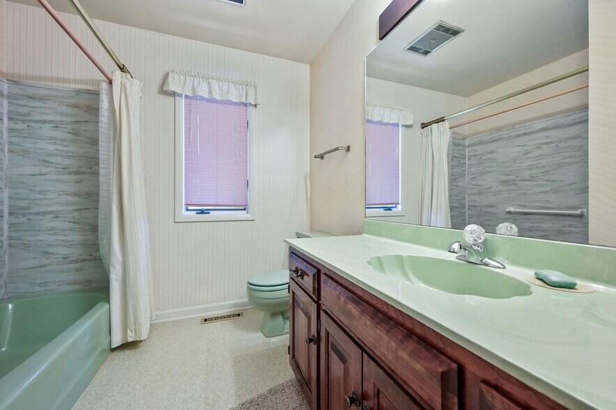 More Photos Of 9155 Campbell Ln, Bridgeville Office For Sale