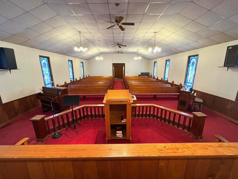More Photos Of 155 Carrollton St, Waco Religious Facility For Sale