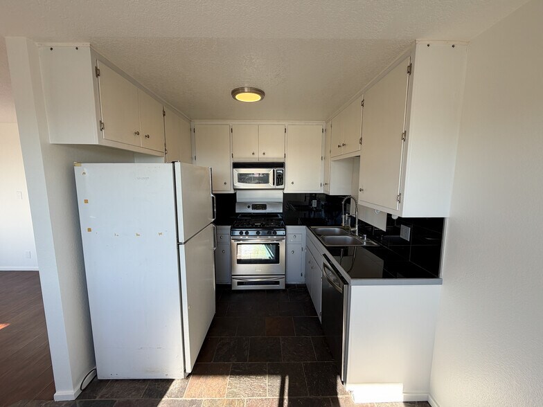 More Photos Of 33856 Pequito Dr, Dana Point Apartments For Sale