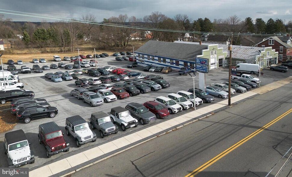 More Photos Of 1537 Bridge St, New Cumberland Auto Dealership For Lease