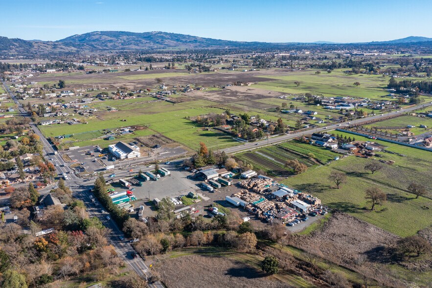 More Photos Of 3809 Stony Point Rd, Santa Rosa Service For Lease