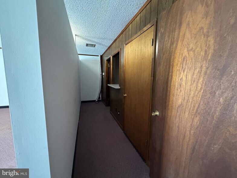 More Photos Of 260 School St, Romney Office For Sale