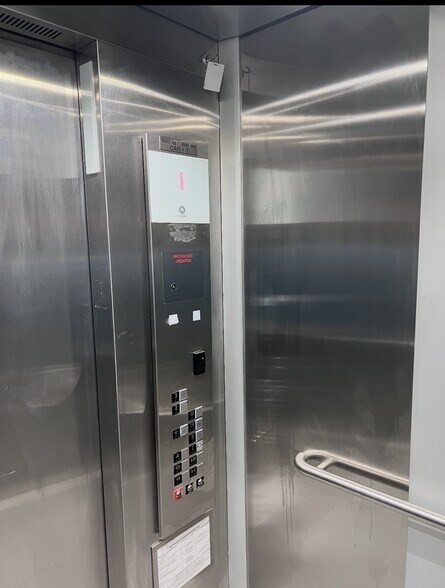 More Photos Of 5 E Broad St, Richmond Loft Creative Space For Lease