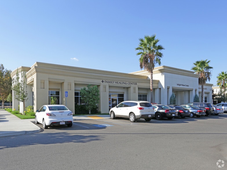 More Photos Of 7025 N Chestnut Ave, Fresno Medical For Lease