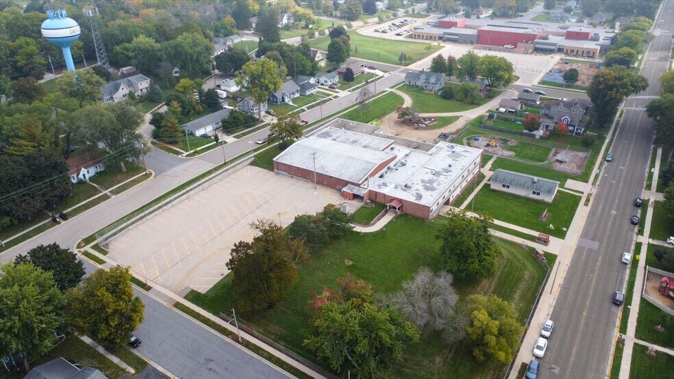 More Photos Of 520 E Holum St, Deforest Schools For Sale