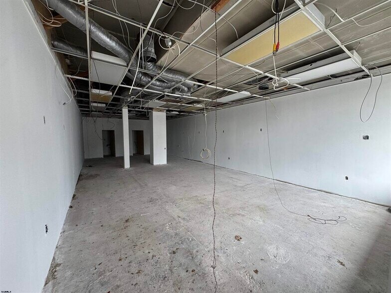 More Photos Of 10 N White Horse Pike, Hammonton General Retail For Lease