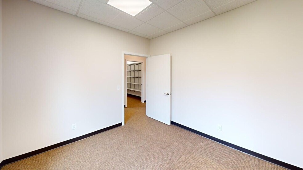 More Photos Of 125 E Shore Pky, La Porte Medical For Lease