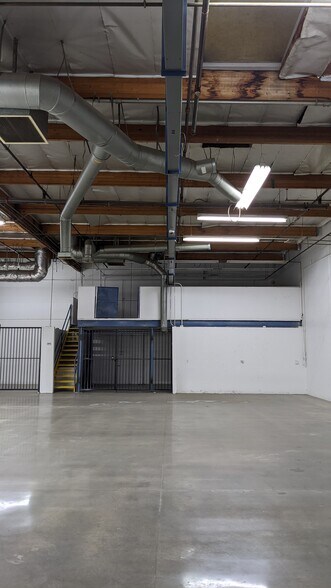 More Photos Of 13170 Spring St, Baldwin Park Warehouse For Lease