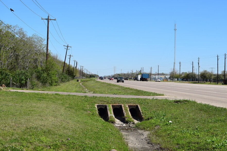 More Photos Of 0 Highway 6, Manvel Land For Sale