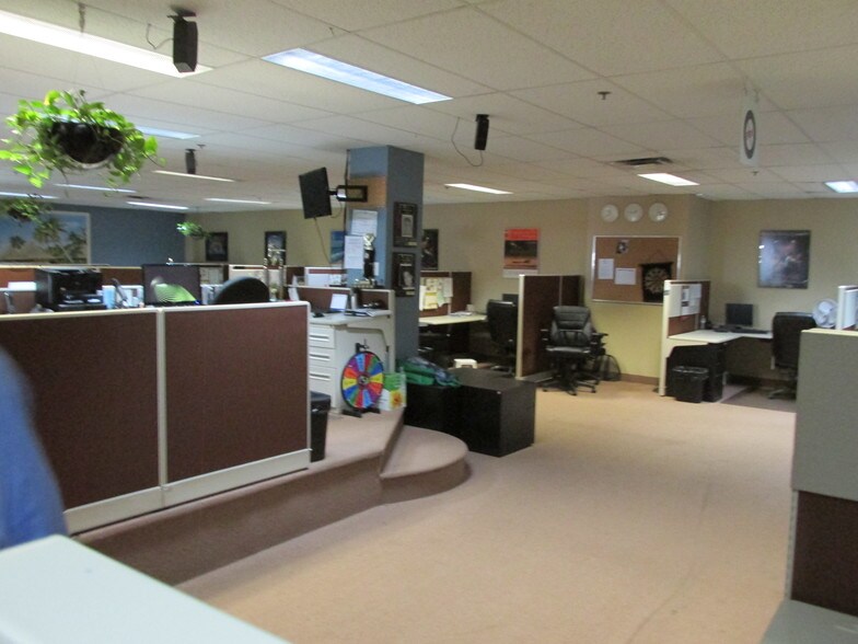 More Photos Of 607 St. George Blvd, Moncton Office For Sale