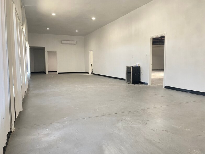 More Photos Of 431 W 10th St, San Bernardino Auto Repair For Sale