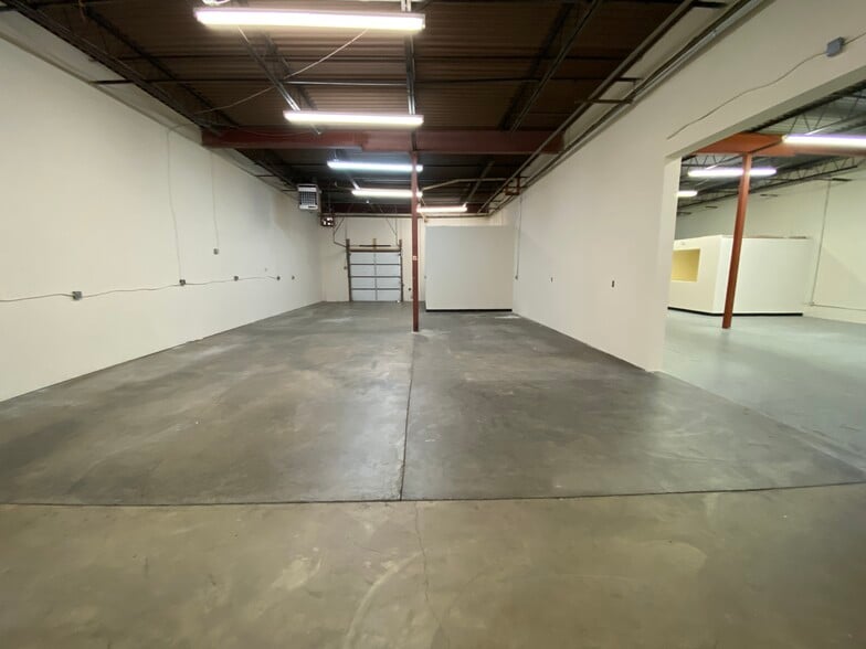 More Photos Of 7207 Lockport Pl, Lorton Warehouse For Lease